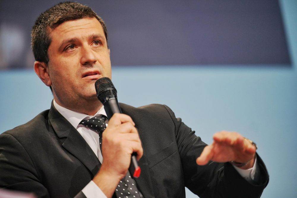 Sursa foto:Facebook/Radu Miruţă